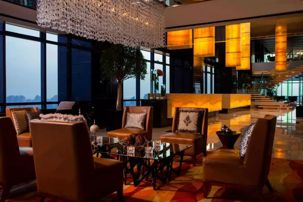 Renaissance Shanghai Zhongshan Park Hotel